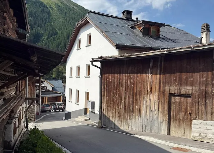 Mit Kamin Und Balkon Apartman *